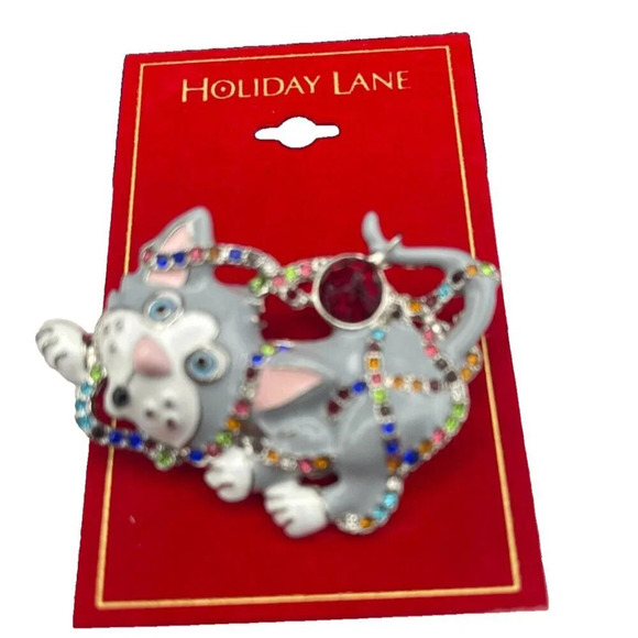 Holiday Lane Gray Cat Wrapped In Colorful Crystal Yarn Lapel Pin - Picture 2 of 3